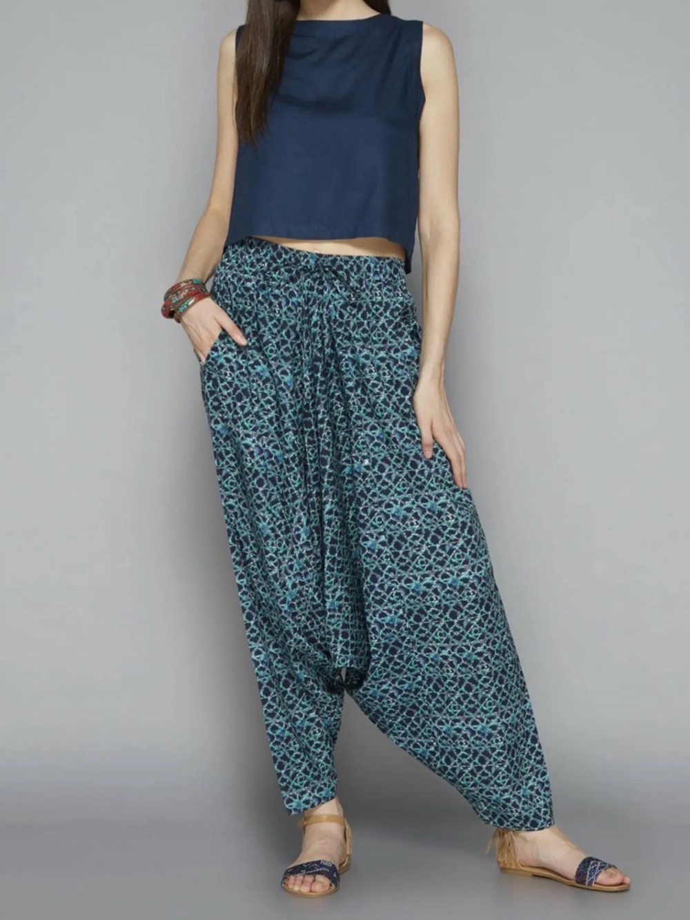 BOMBAY PAISLEY Pants Size L/XL